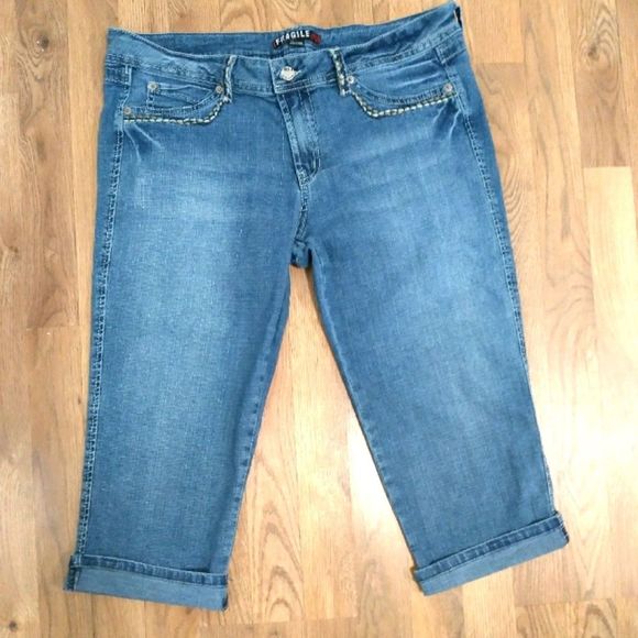 Fragile Jean Capri's.  Size 17 - Picture 1 of 9